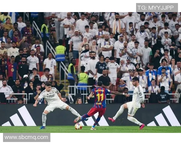 巴萨在西超杯决赛中以3比2逆转皇马成功卫冕再创辉煌 巴萨在西超杯决赛中以3比2逆转皇马成功卫冕再创辉煌